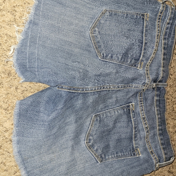 Old navy cut offs - Picture 3 of 3